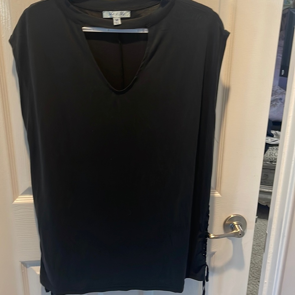 Sleeveless top -Never Worn